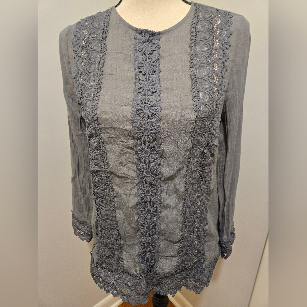 Entro Lace Floral Top
